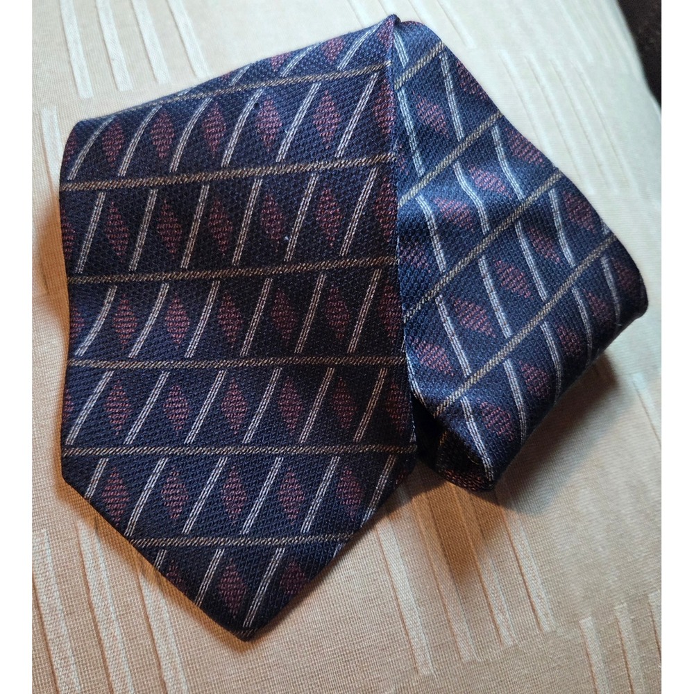 Calvin Klein Mens Navy Diamond Pattern Silk Blend Necktie